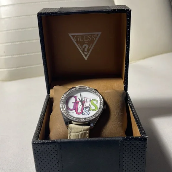 Guess Watch - Picture 2 of 3